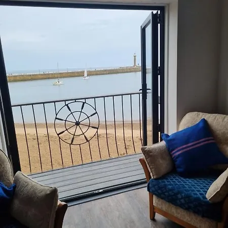 Beachfront Holiday home Whitby